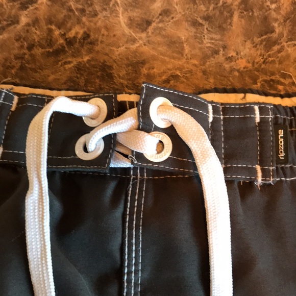 Rip zone swim trunks - Picture 3 of 9